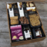 Eine Geschenkbox mit regional getrockneten Früchte, und süssen Naschereien. Regional, aus Luzern. Alles was das Herz begehrt - süss und gesund.